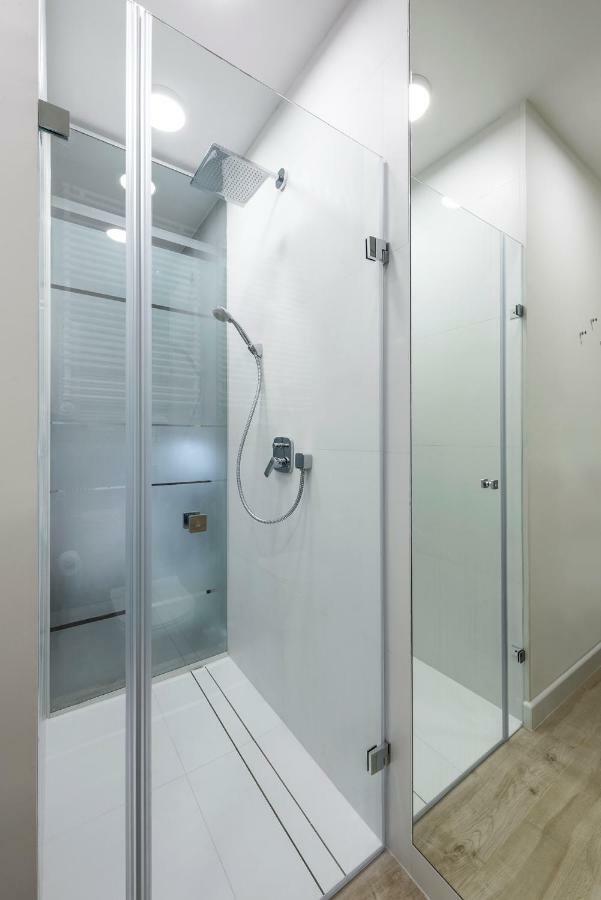 Apartament Luxury Miedzyborska 8B Varsovia Exterior foto