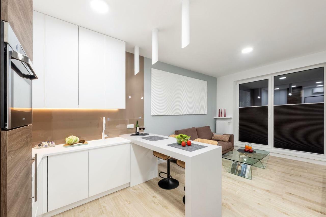 Apartament Luxury Miedzyborska 8B Varsovia Exterior foto