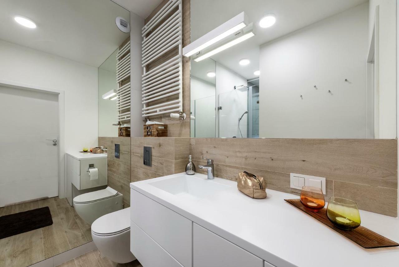Apartament Luxury Miedzyborska 8B Varsovia Exterior foto